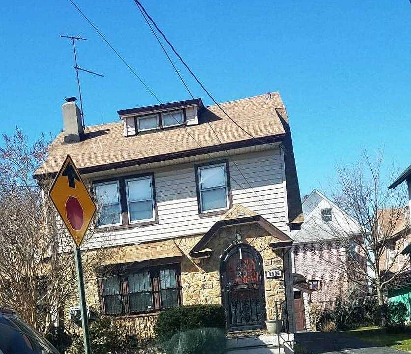 1st image of 8926 189th St