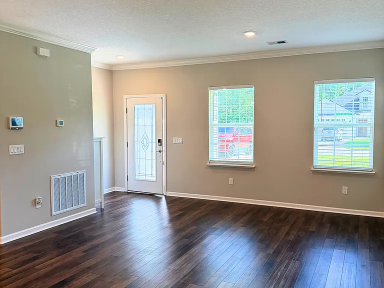 206 Boatsman Way — Photo 8