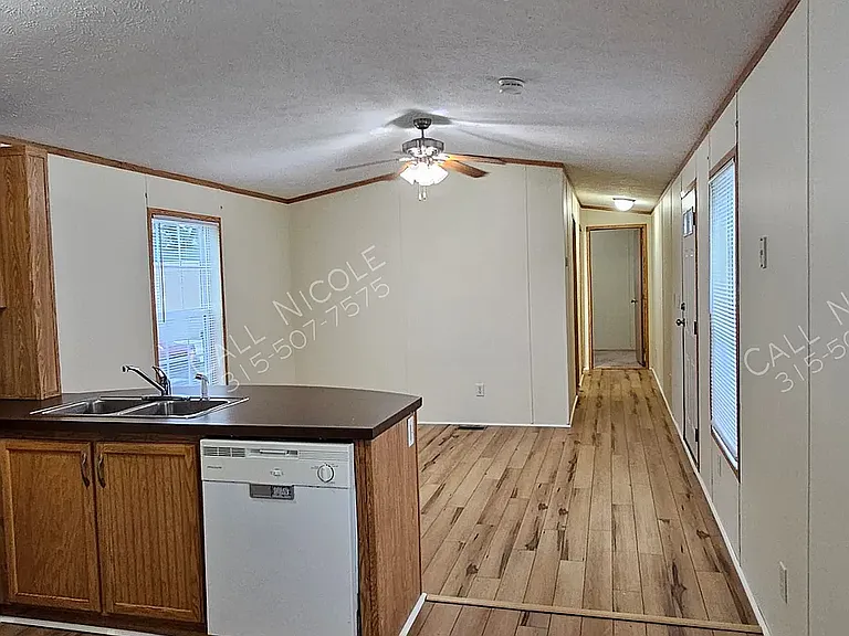 230 Maverick Ln — Photo 8