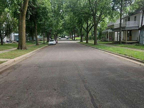 4th image of 310 S 6th St
