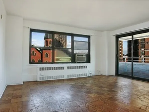 268 East Broadway image 1 of 4