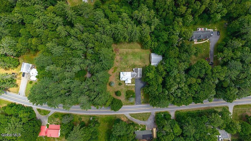 5th image of 583 N Creek Road