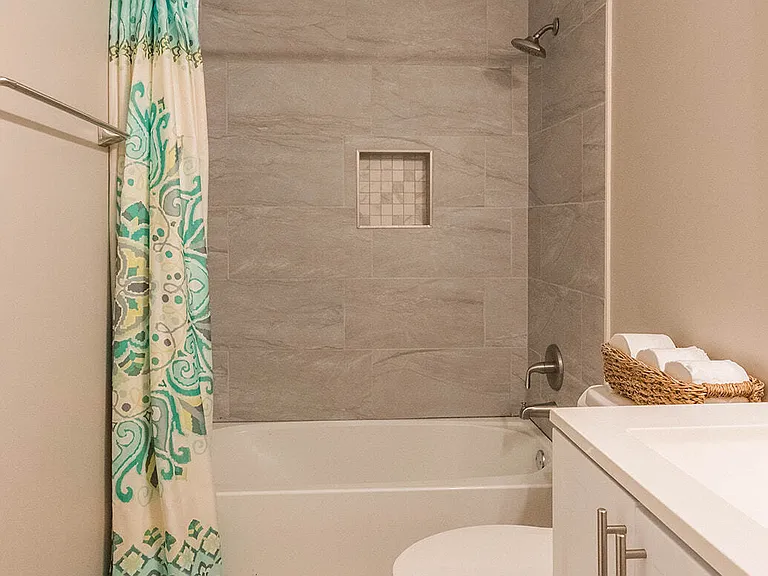 210 Elliott Ct — Photo 24