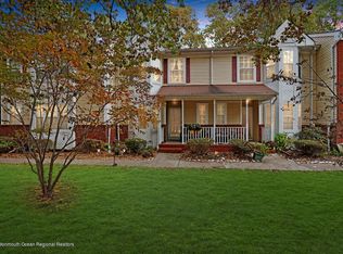 41 Lexington Ct, Holmdel, NJ 07733