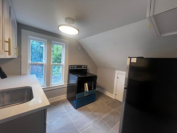 5th image of 42 Farrington St APT 3