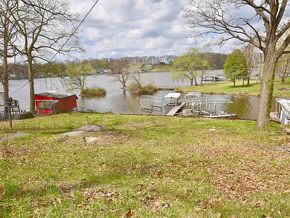 3rd image of 10971 N Lower Lakeshore Dr