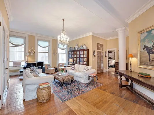 Sold by Sotheby's International Realty | media 1