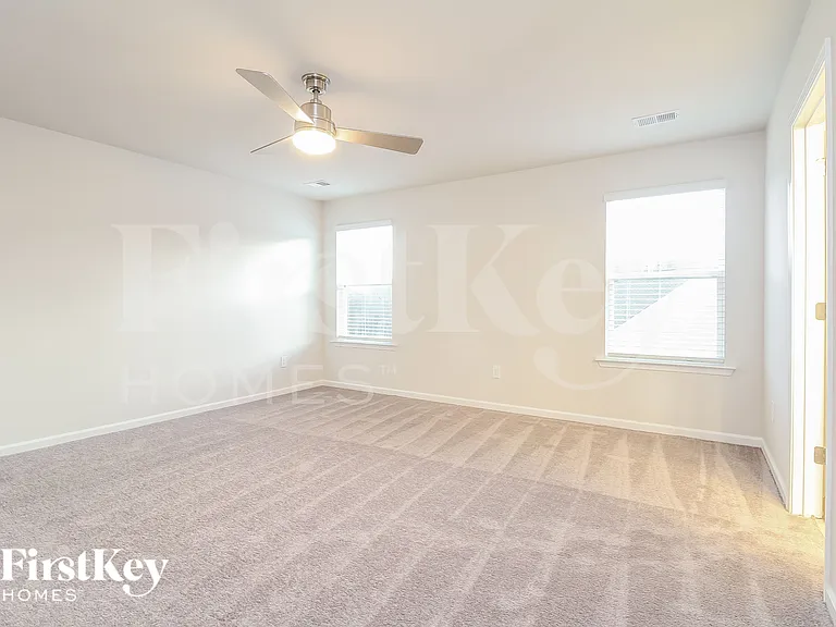 1003 Mission Hill Ln — Photo 8