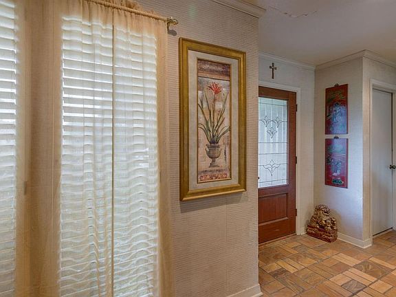 4th image of 6709 Clearhaven Dr