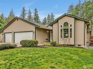 1304 208th Ave E, Lake Tapps, WA 98391