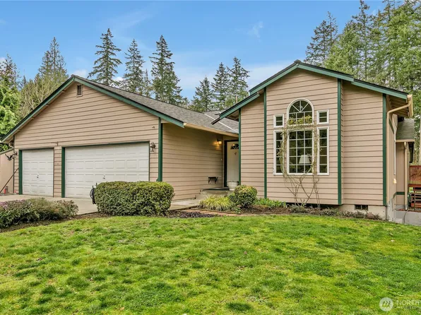 1304 208th Avenue E, Lake Tapps, WA 98391