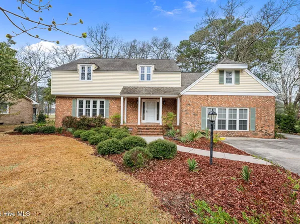 327 Plantation Drive, New Bern, NC 28562