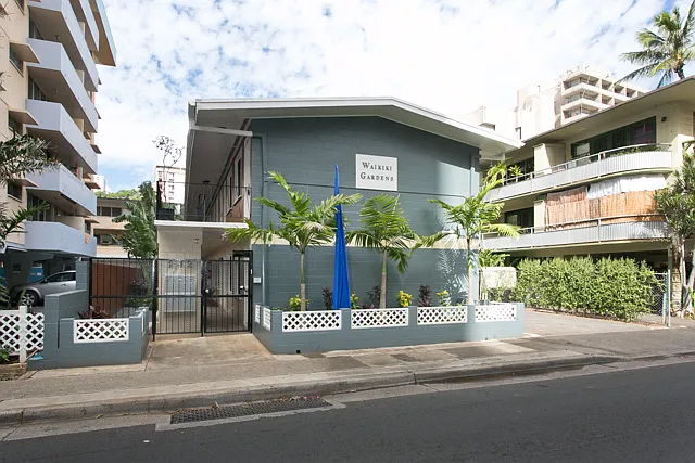 242 Kaiulani Ave #11