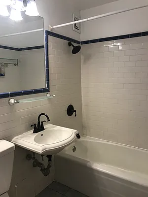 Rented by Compass | media 21