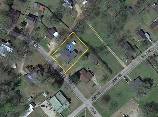 127 Oak St, Coffeeville, MS 38922
