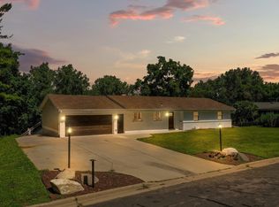 1204 Knob Hill Rd, Burnsville, MN 55337