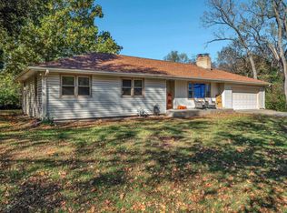 1901 SW Valley Glen Rd, Topeka, KS 66615
