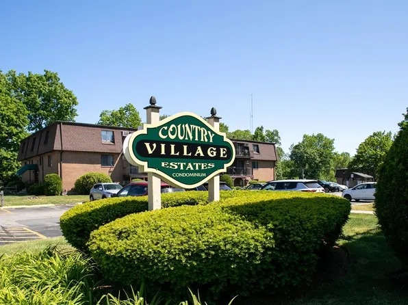 3 Karena Dr APT 16, Taunton, MA 02780