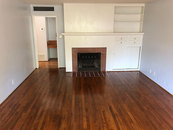 4th image of 1010 W Iris Ave