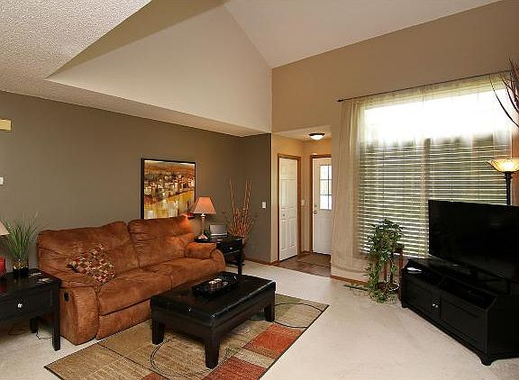 2nd image of 1732 Riverwood Dr