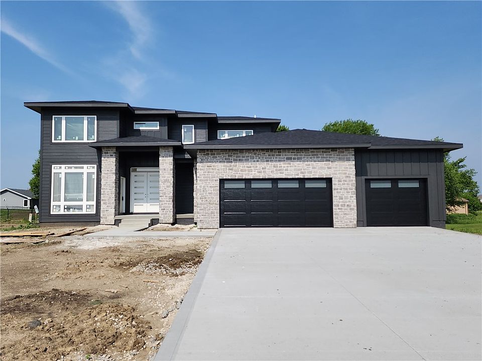 1st image of 2820 NW Cedarwood Dr