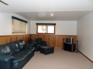 1237 Woodland Dr, Rhinelander, WI 54501