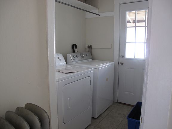 Washer and dyer included