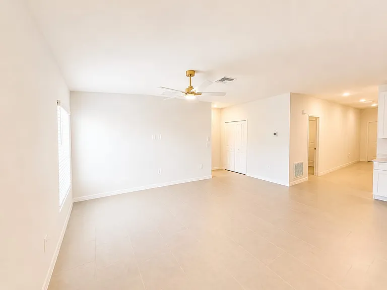 17240 Cantu Ct — Photo 39
