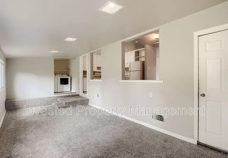 1231 E Bates Pkwy — Photo 15