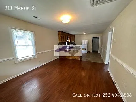 311 Martin St — Photo 3