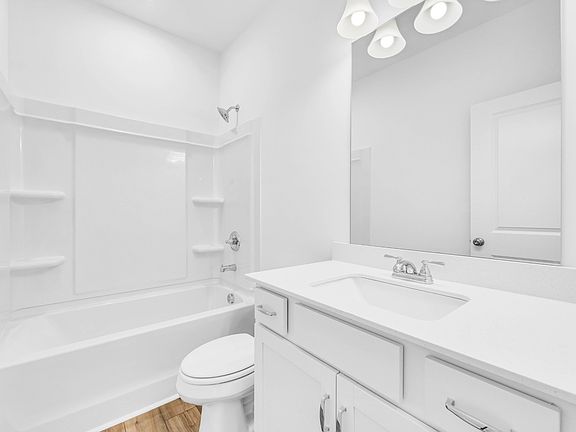 2nd image of 1337 English Oak Dr Lot 297