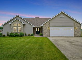 901 N Pine St, West Union, IA 52175