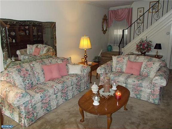 5th image of 1016 Wawaset St