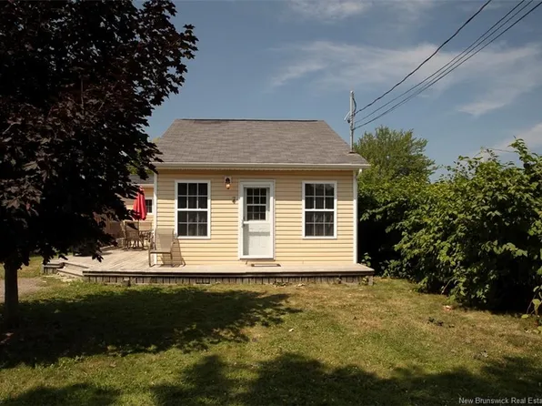 7 Jarvis St, Shediac, NB E4P 4M6