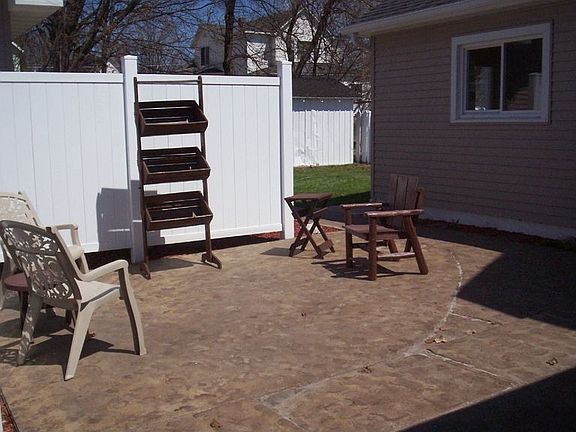 5th image of 538 Manistique Ave