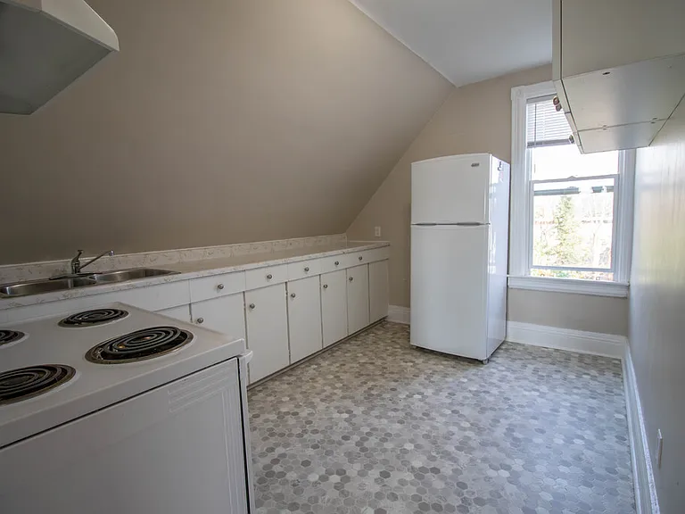 31 Ontario Rd — Photo 7