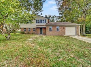 828 Timberlake Dr, Virginia Beach, VA 23464