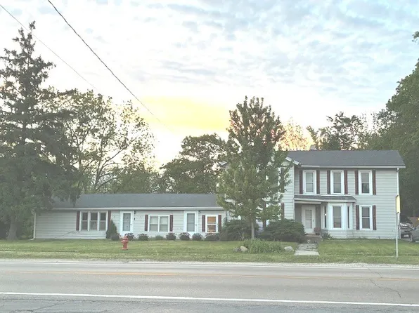 722/724 W Grant Hwy, Marengo, IL 60152