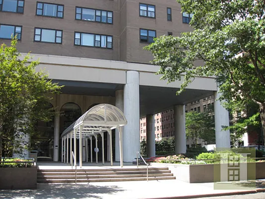 Rented by Halstead Real Estate | media 32