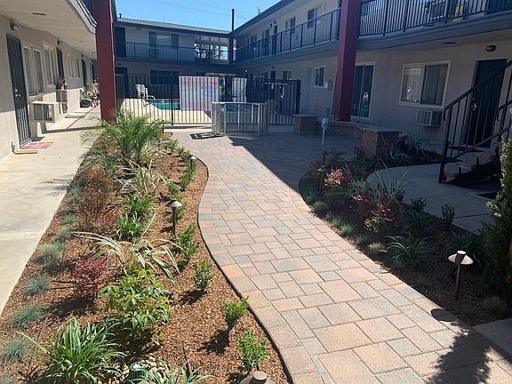 View #3 of Courtyard