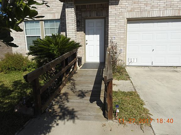 Front Entry Way