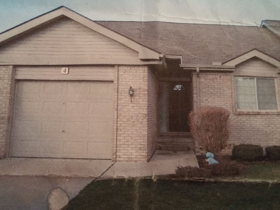 1st image of 22210 Quail Run Cir Unit 4