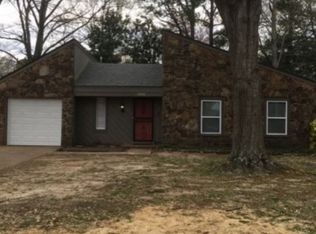 1145 Greenview Rd, Collierville, TN 38017