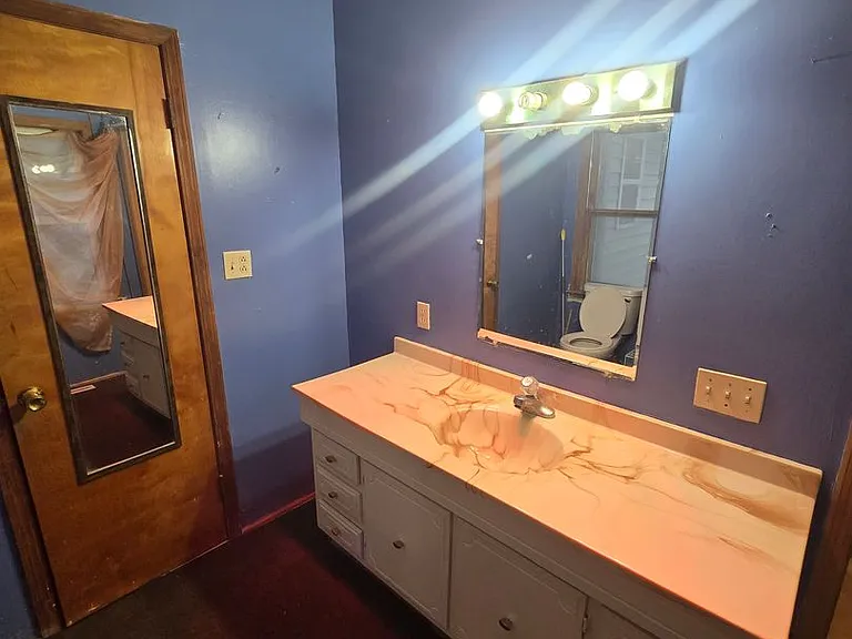 1405 Redwood Rd — Photo 17