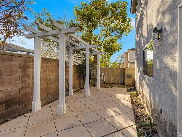1501 Piedmont St — Photo 10