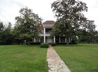 307 E McKay St, Troup, TX 75789