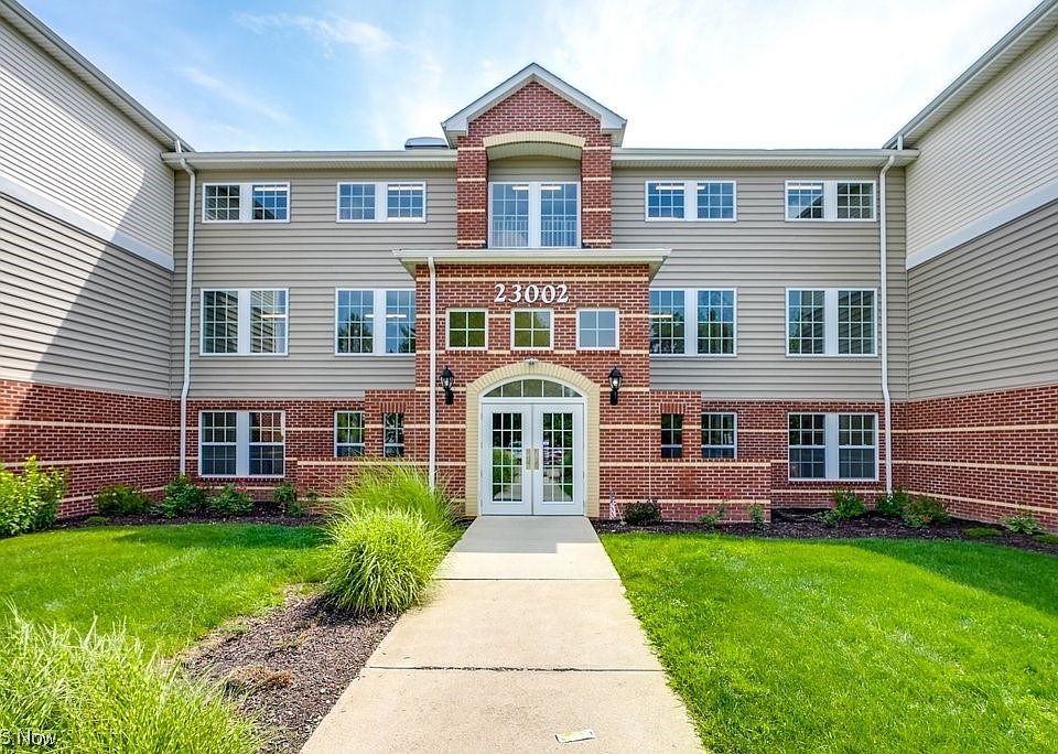 1st image of 23002 Chandlers Ln APT 232