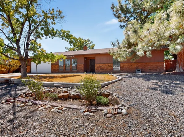 5006 Justin Dr NW, Albuquerque, NM 87114