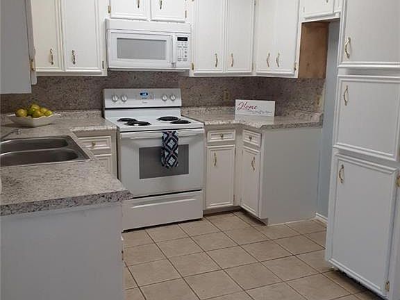 5th image of 3318 Nikkie Ln