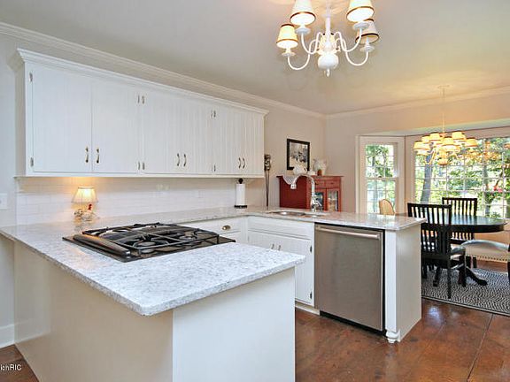 3rd image of 5183 Colony Woods Dr